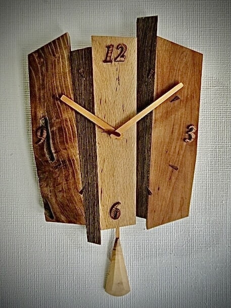 木工ニレ時計